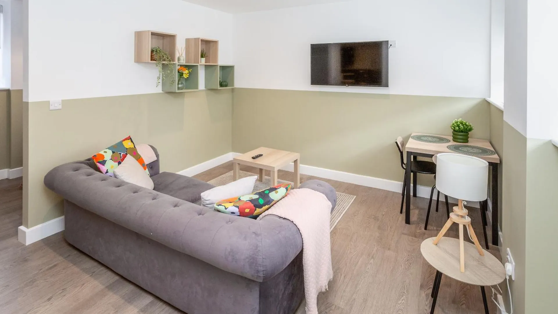 Little Potter, Central York With Parking Апартаменты
